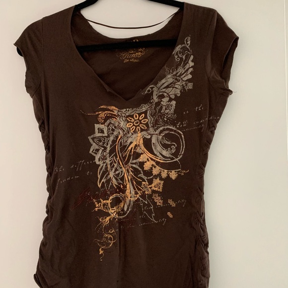 guess brown shirt